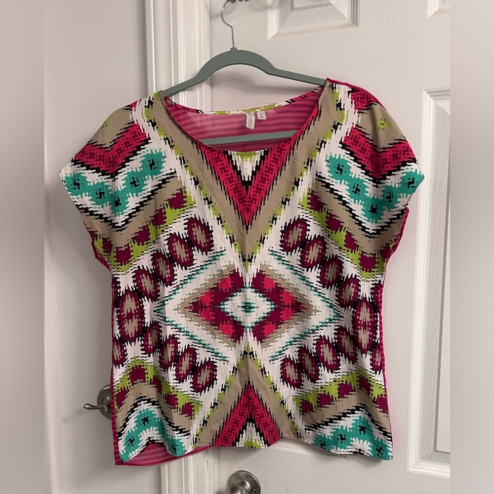 Madison Short Sleeve Geometric Top in Pink, Teal & Olive